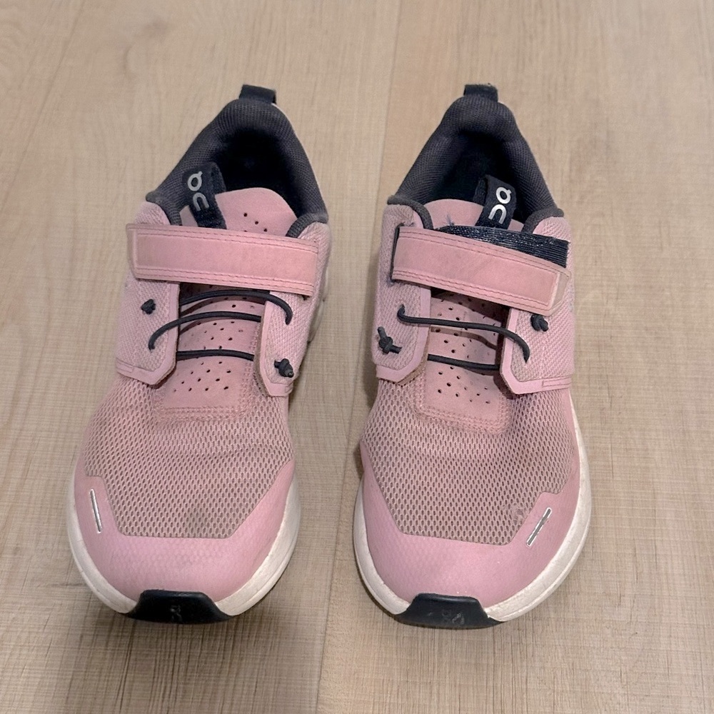 Girls on cloud shoes